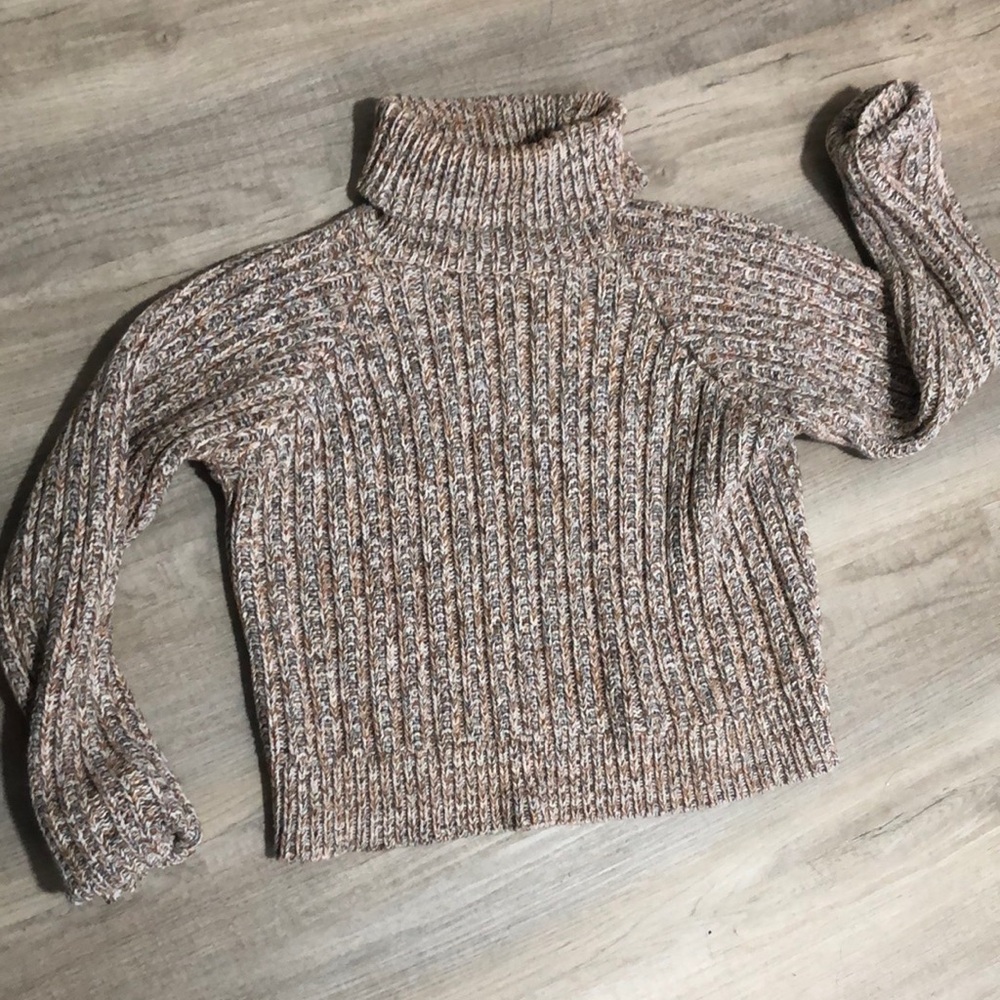 Women's Ribbed Turtleneck Sweater - Brown